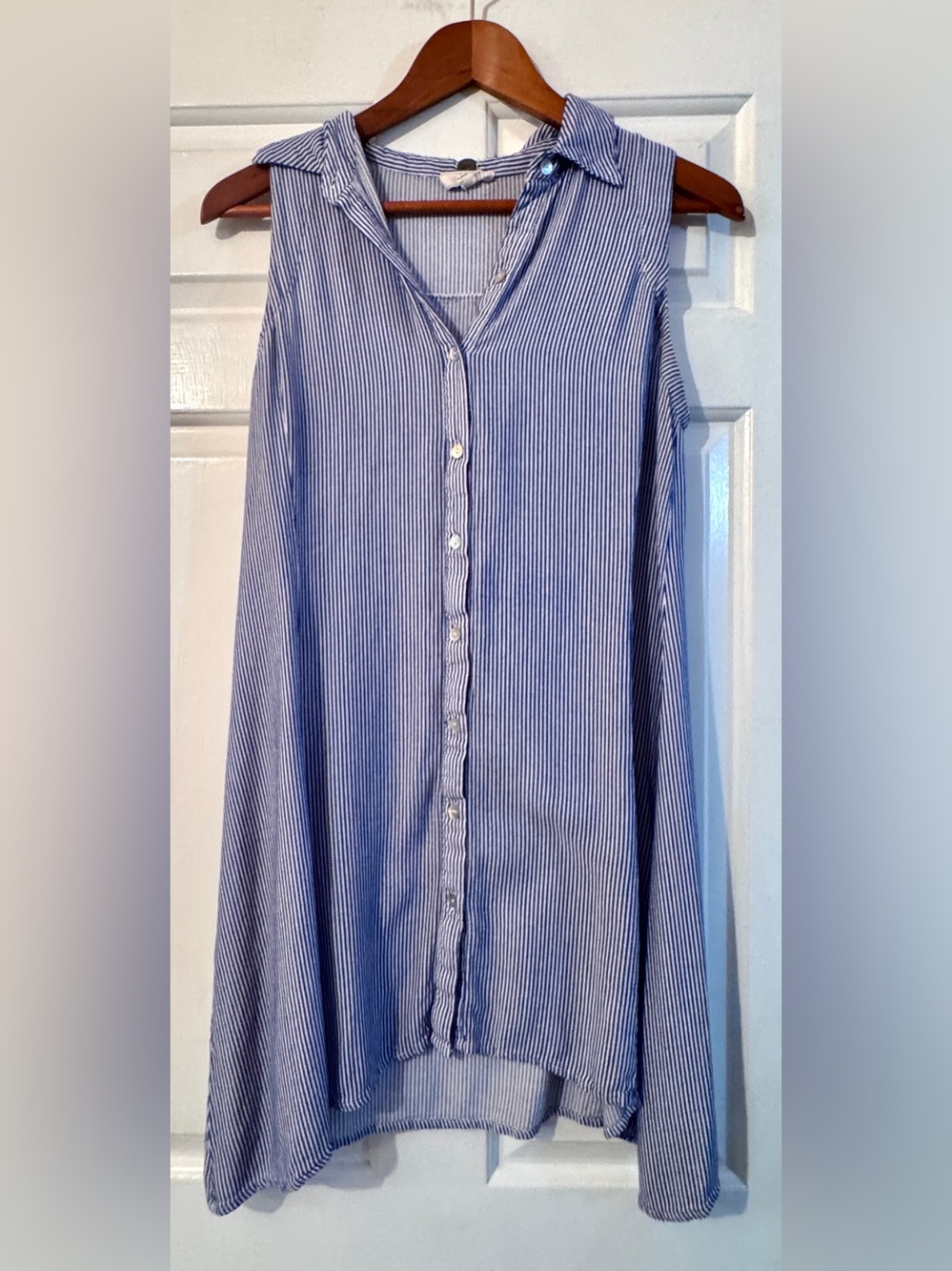Cupio Sleeveless Blue and White Striped Pinstripe Sleeveless Mini Shirt Dress
